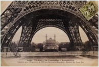 La Base de la Tour Eiffel